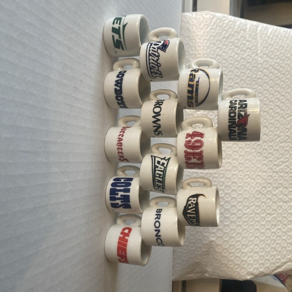 Collection of Small NFL Porcelain 1 Inch Ceramic Mugs Variety of Teams Lot Of 13 - Picture 16 of 16